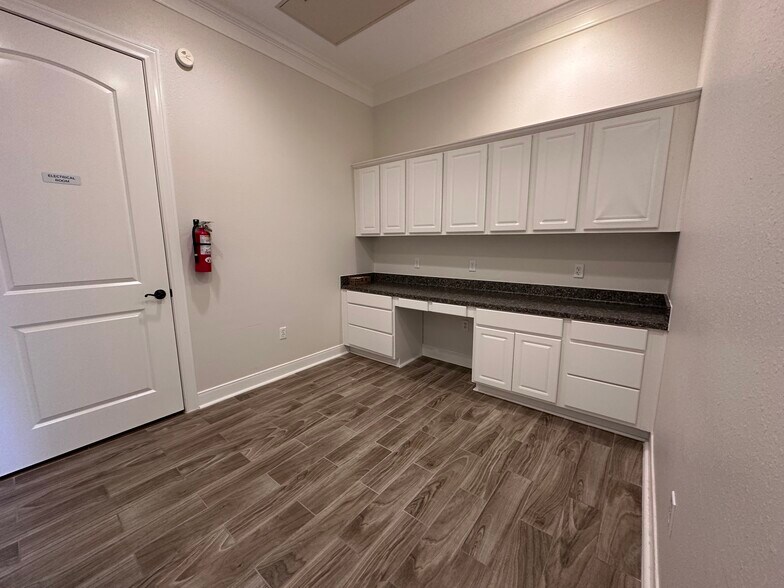 More Photos Of 4501 Cartwright Rd, Missouri City Office For Sale