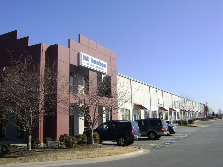 More Photos Of 4700 S Bowman Rd, Little Rock Light Manufacturing For Lease