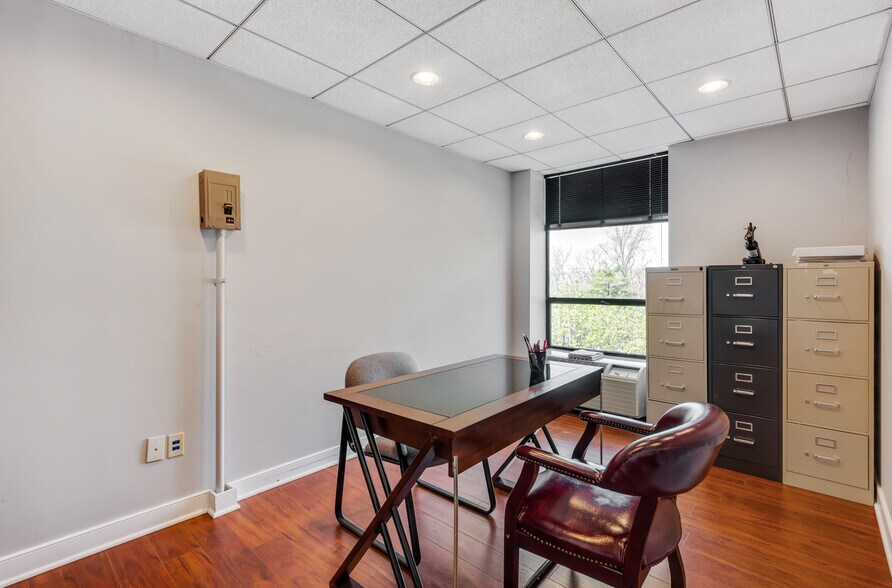 More Photos Of 14904 Richmond Hwy, Woodbridge Medical For Sale