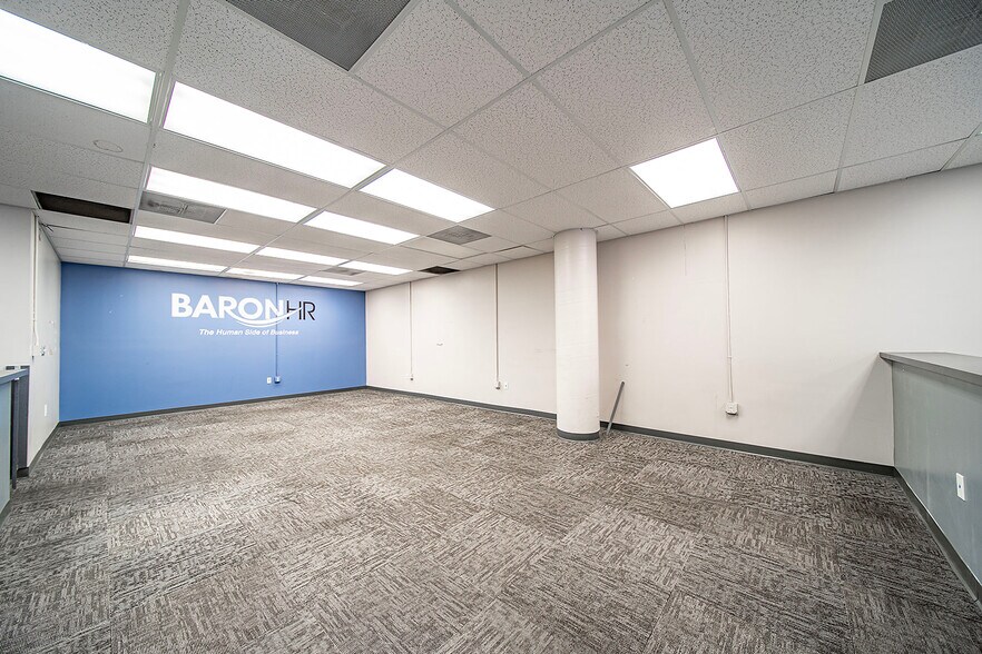 More Photos Of 5301 Whittier Blvd, Los Angeles Office For Lease