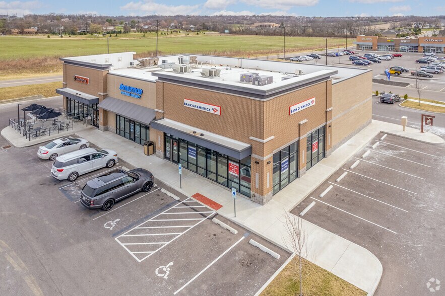 More Photos Of 7903 Crossings of Beckett Dr, West Chester Storefront For Lease
