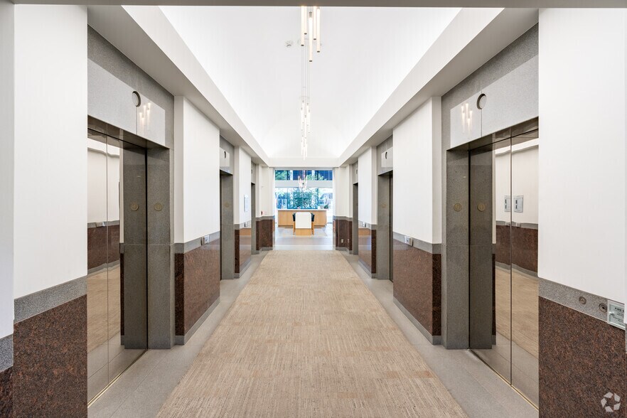 More Photos Of 550 N Brand Blvd, Glendale Office For Lease