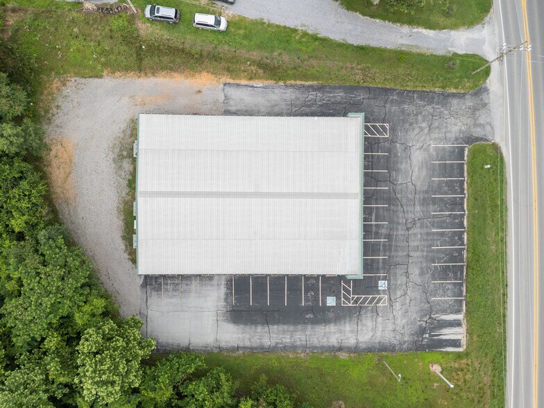 More Photos Of 722 S Highway 59, Decatur Freestanding For Lease