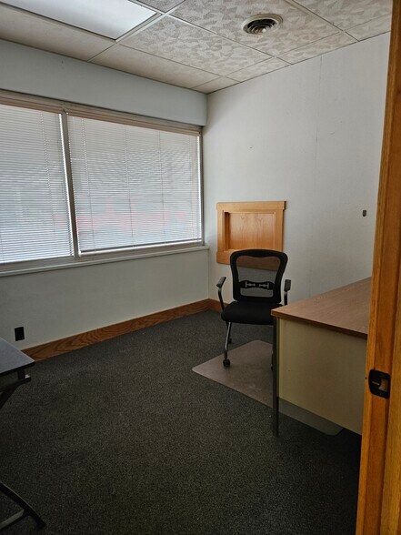 More Photos Of 18 4th St N, Great Falls Storefront For Sale