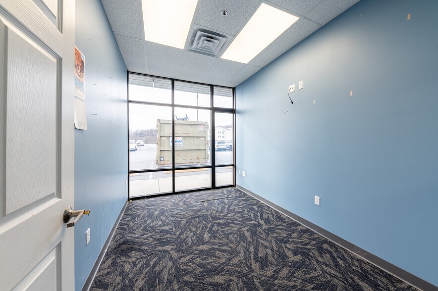 More Photos Of 7100 Willie G Ave, Morgantown Storefront For Sale