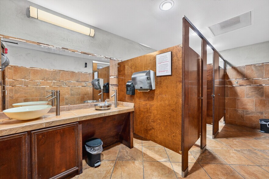 More Photos Of 1271 FM 518 Rd, League City Restaurant For Sale