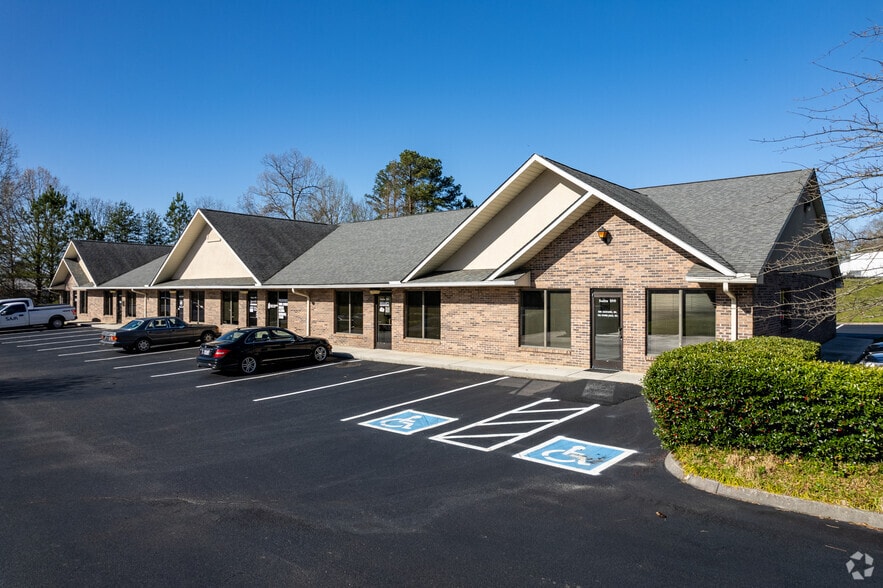 More Photos Of 9080 Barbee Ln, Knoxville Medical For Lease