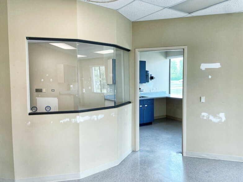More Photos Of 3703 Doty Rd, Woodstock Medical For Lease