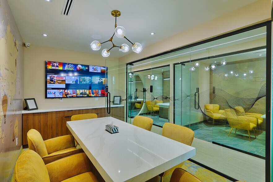 More Photos Of 1200 Derry Rd E, Mississauga Freestanding For Lease