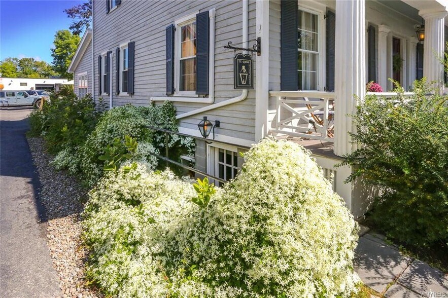 More Photos Of 644 Oakwood Ave, East Aurora Restaurant For Sale