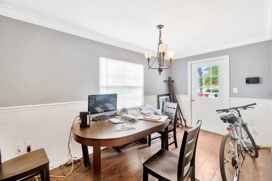 More Photos Of 1920 E Osborne Ave, Tampa Assisted Living For Sale