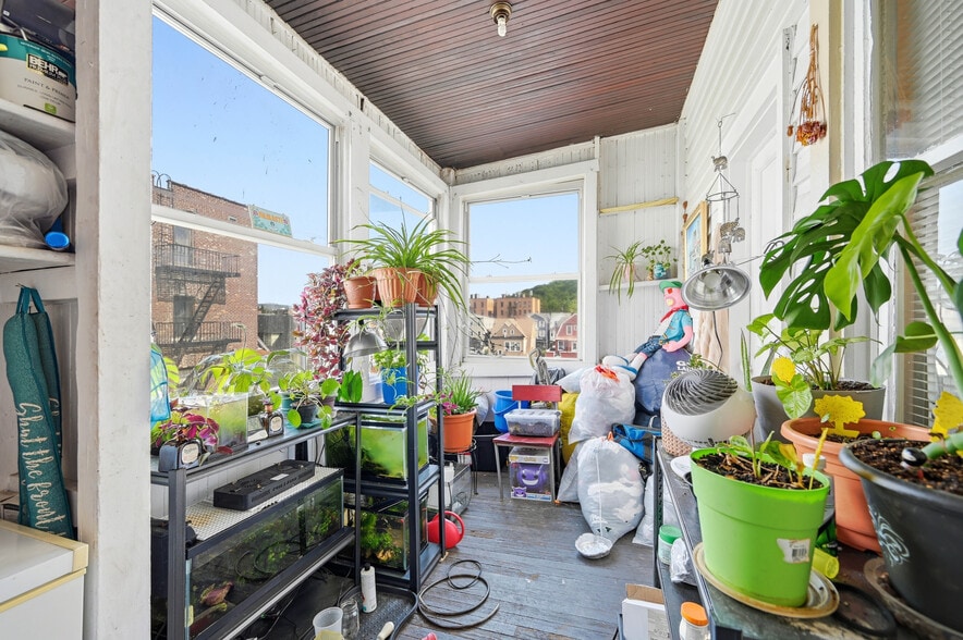More Photos Of 25 Saratoga Ave, Yonkers Apartments For Sale