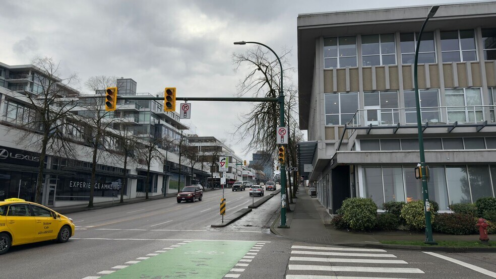 More Photos Of 2233 Burrard St, Vancouver Office For Sale