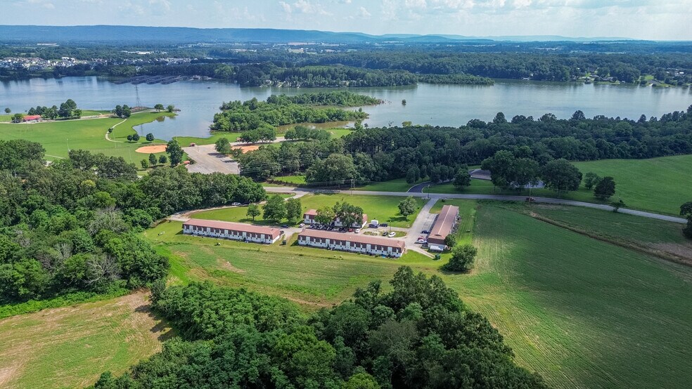 More Photos Of 2000 Old Tullahoma Rd, Winchester Apartments For Sale