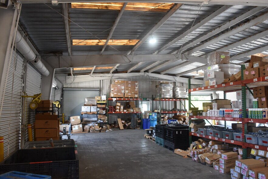 More Photos Of 11150 49th St N, Clearwater Truck Terminal For Lease