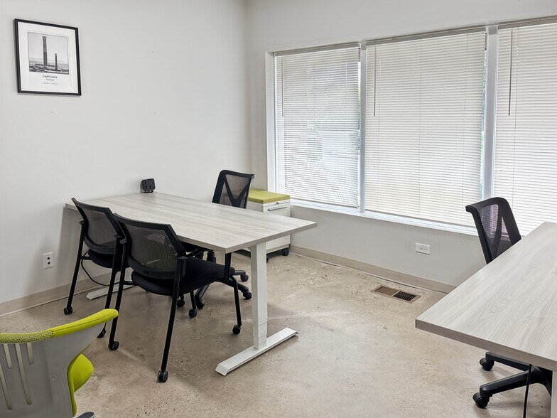 More Photos Of 100 N Atkinson Rd, Grayslake Coworking Space