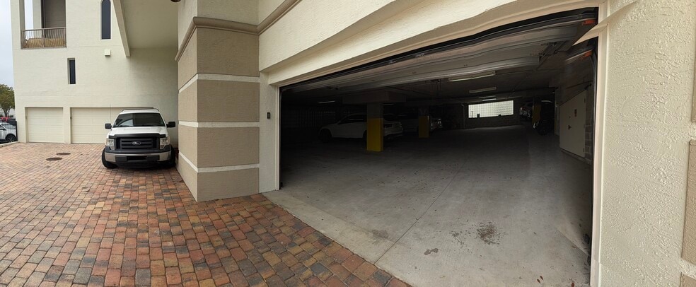 More Photos Of 128 S Beach St, Daytona Beach Apartments For Sale