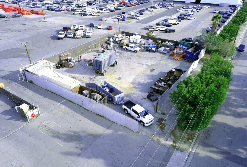 More Photos Of 1442 N Red Gum St, Anaheim Land For Lease