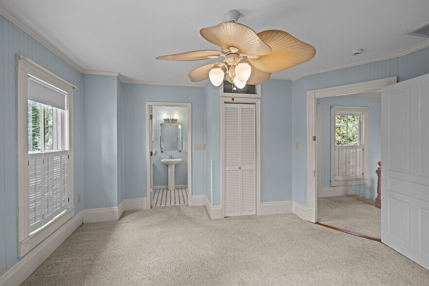 More Photos Of 567 E Water St, Belhaven Hospitality For Sale