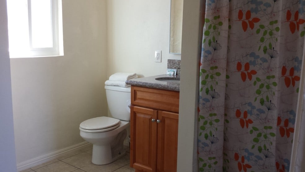 More Photos Of 475 N San Jacinto St, Hemet Hotel For Sale