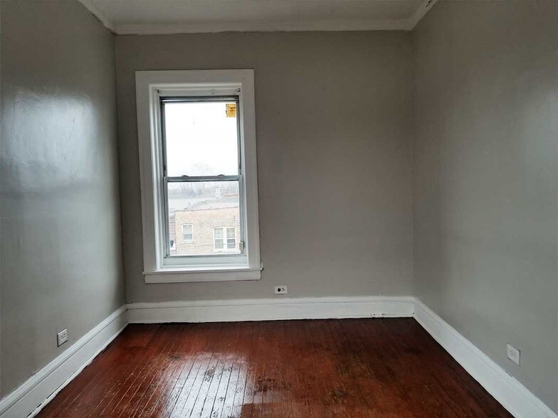 More Photos Of 7317 S Union Ave, Chicago Apartments For Sale