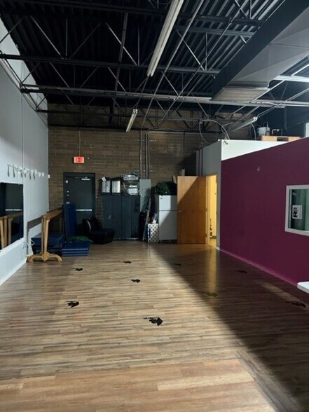 More Photos Of 2222 Patterson St, Greensboro Unknown For Lease