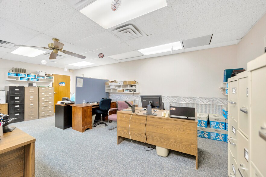 More Photos Of 13644 Walsingham Rd, Largo Medical For Lease