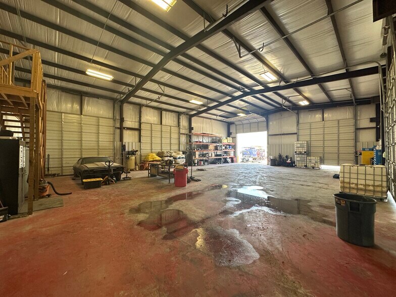 More Photos Of 2318 E County Road 123, Midland Warehouse For Lease