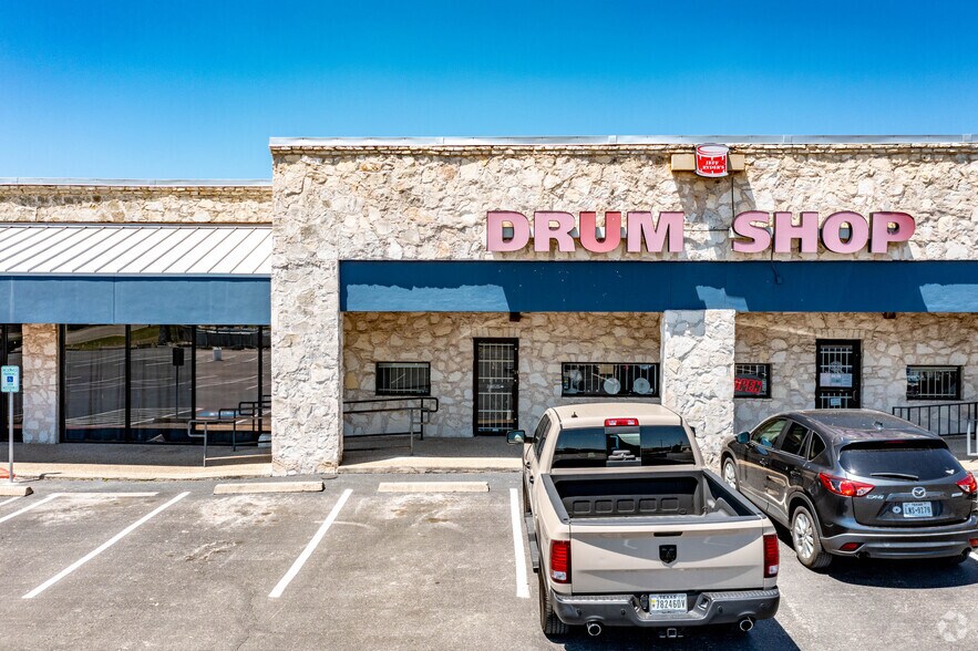 More Photos Of 9323 Perrin Beitel Rd, San Antonio Unknown For Lease