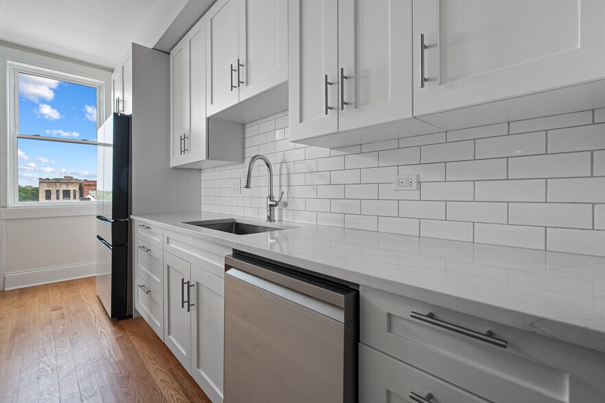 More Photos Of 4541 S Forrestville Ave, Chicago Multifamily For Sale