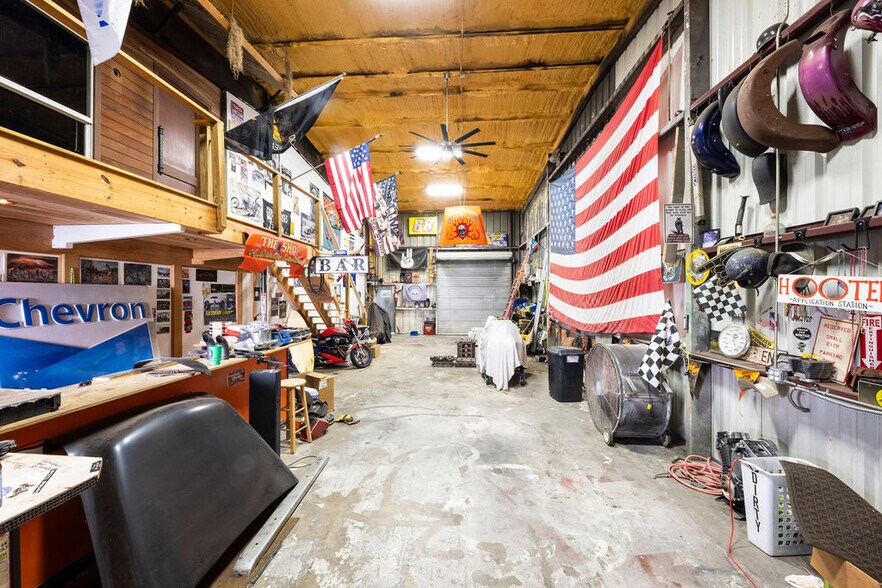 More Photos Of 3235 SE Dominica Ter, Stuart Warehouse For Sale
