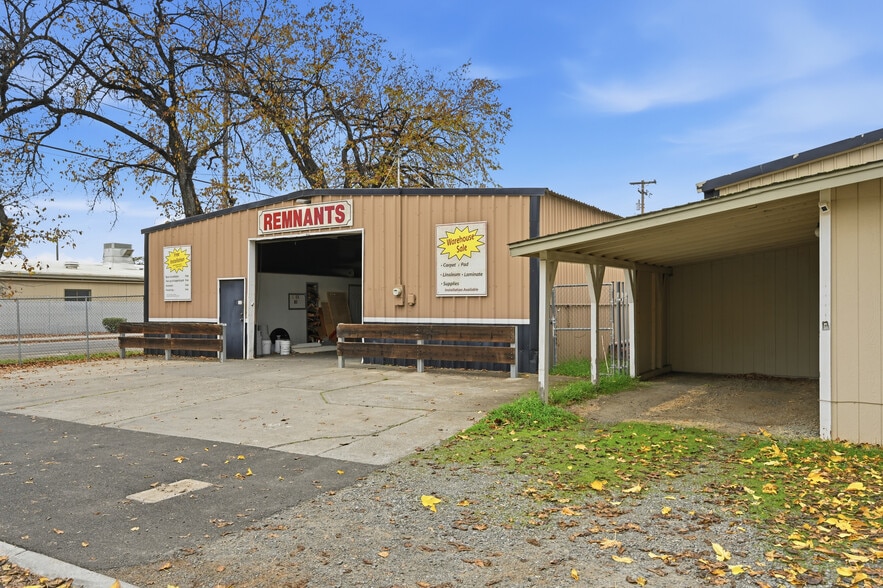 More Photos Of 3511 Redwood St, Clearlake Freestanding For Sale
