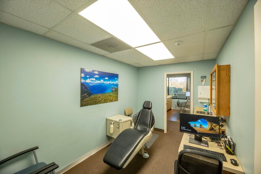More Photos Of 5220 Neil Rd, Reno Medical For Lease