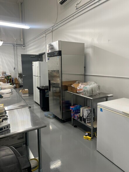 More Photos Of 5107 Unicon Dr, Wake Forest Warehouse For Sale