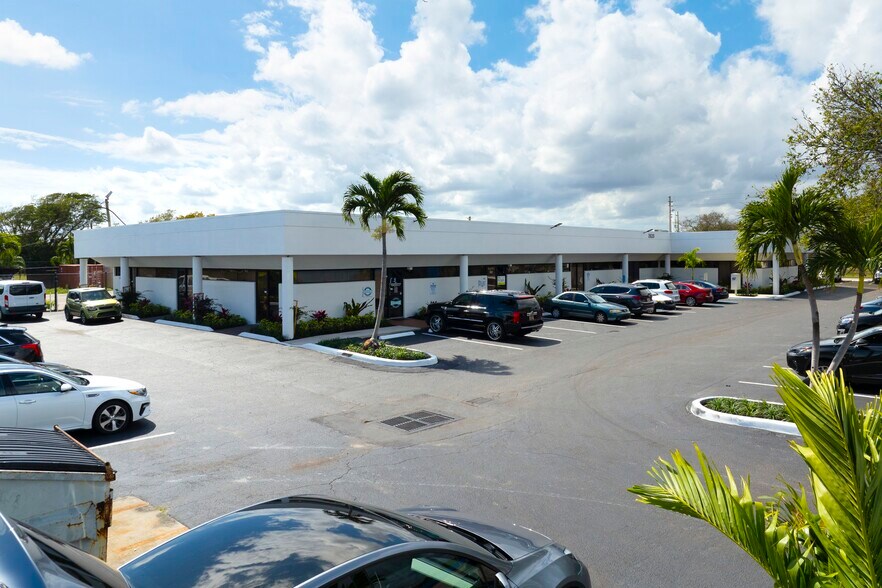 Primary Photo Of 2620 N Australian Ave, West Palm Beach Office Residential For Lease