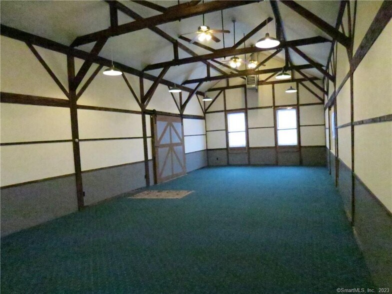 More Photos Of 187 Lebanon Ave, Colchester Freestanding For Lease