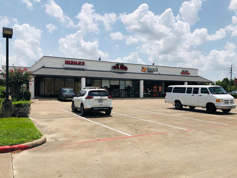 More Photos Of 9110 Jones Rd, Houston Storefront For Lease