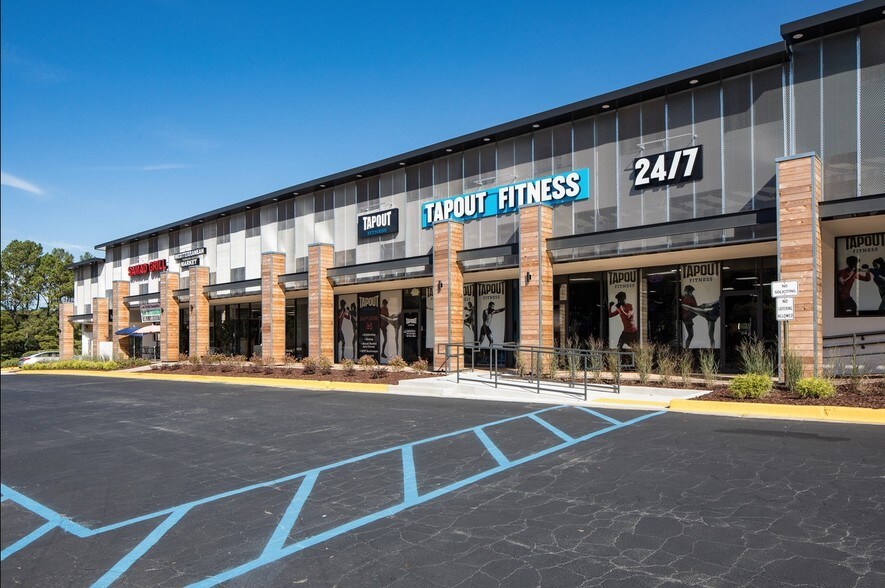 More Photos Of 8765-8911 Roswell Rd, Atlanta Unknown For Sale