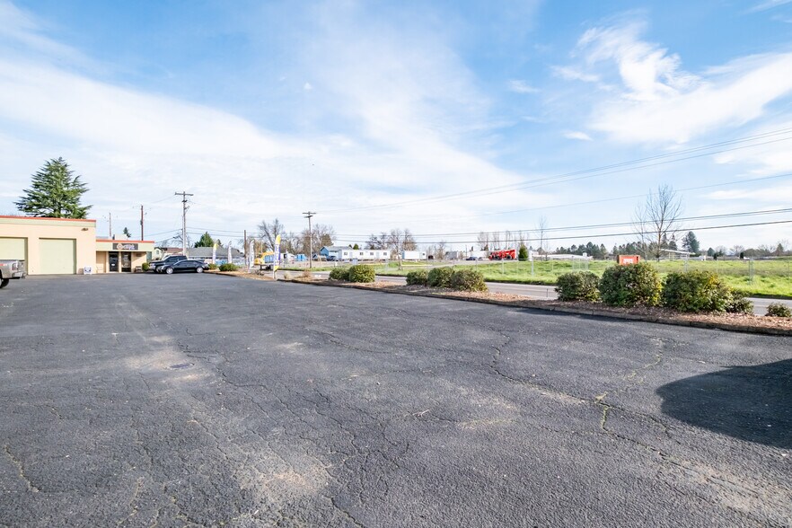 More Photos Of 2300 Ferry St SE, Albany Land For Lease