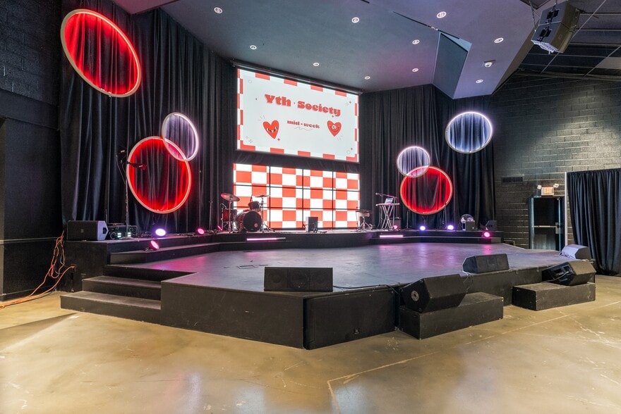 More Photos Of 655 E University Dr, Mesa Schools For Sale