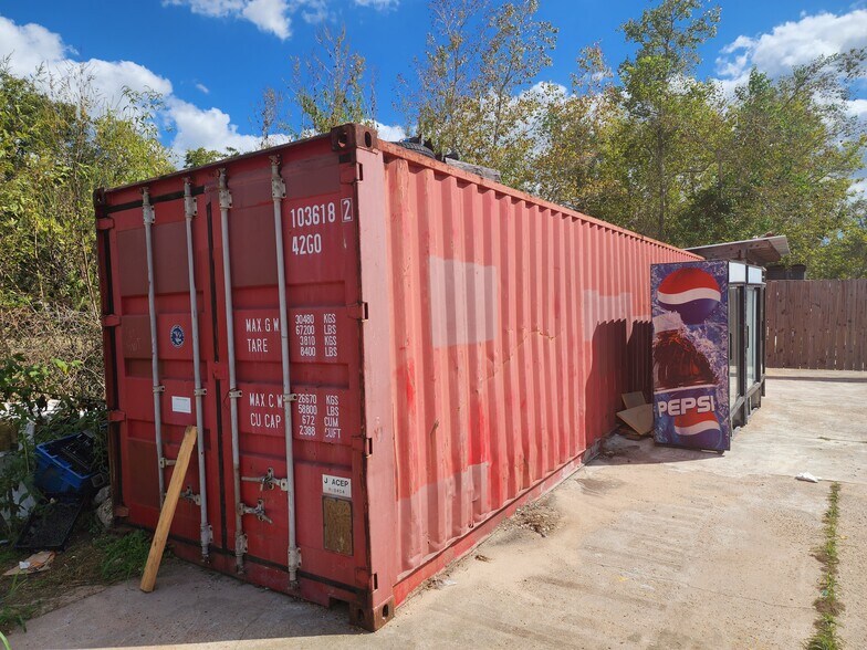 More Photos Of 9618 FM 1462 Rd, Alvin Convenience Store For Sale