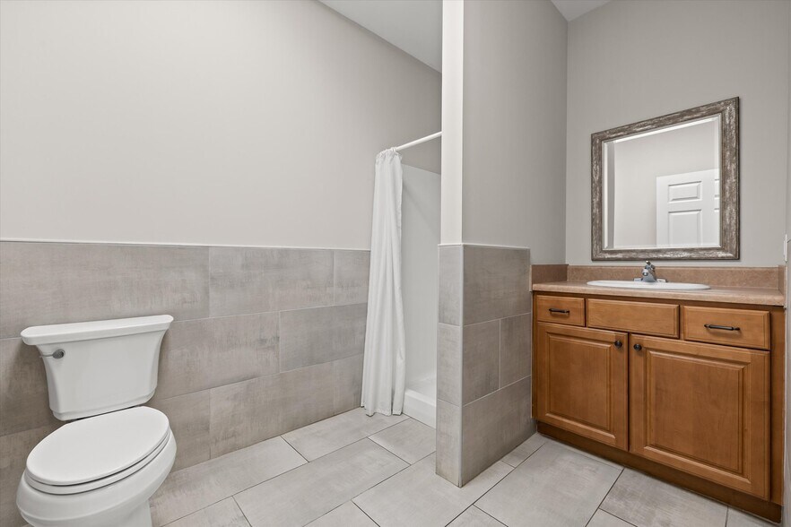 More Photos Of 7446 Shallowford Rd, Chattanooga Medical For Lease
