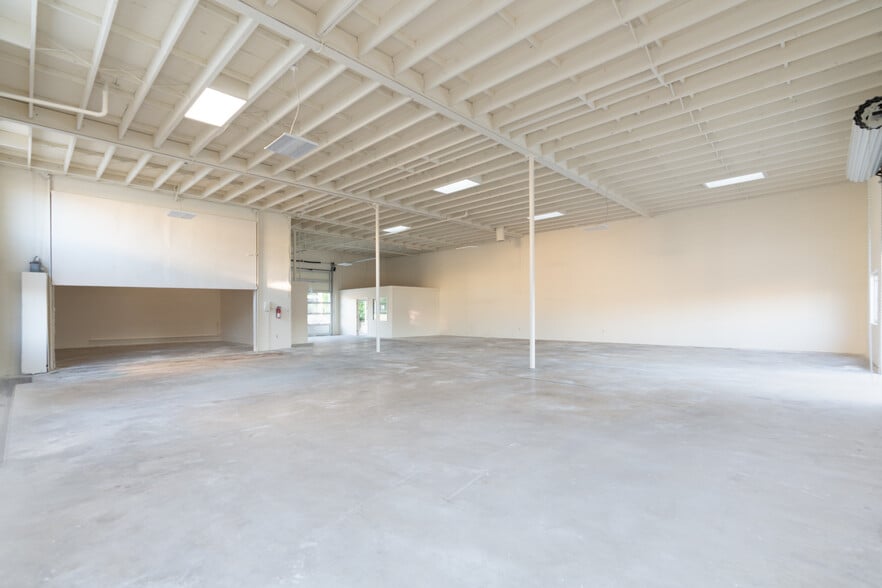 More Photos Of 4430 Vandever Ave, San Diego Warehouse For Lease