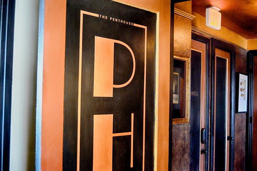 More Photos Of 126 E Main Plz, San Antonio Apartments For Sale