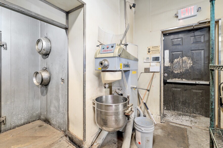 More Photos Of 14960 Main St, Alachua Restaurant For Lease