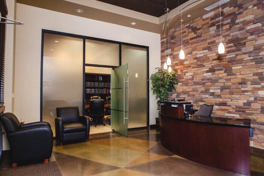 More Photos Of 90 S Kyrene Rd, Chandler Office For Lease