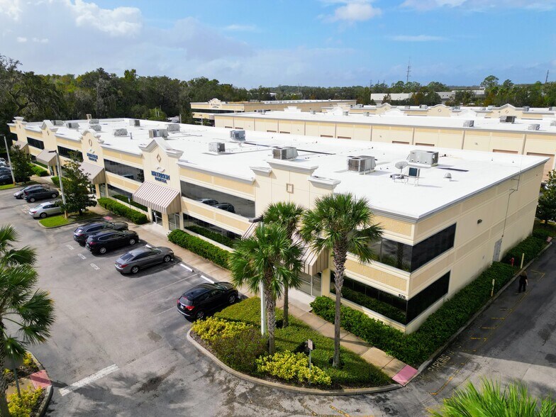 More Photos Of 588 Monroe Rd, Sanford Showroom For Lease