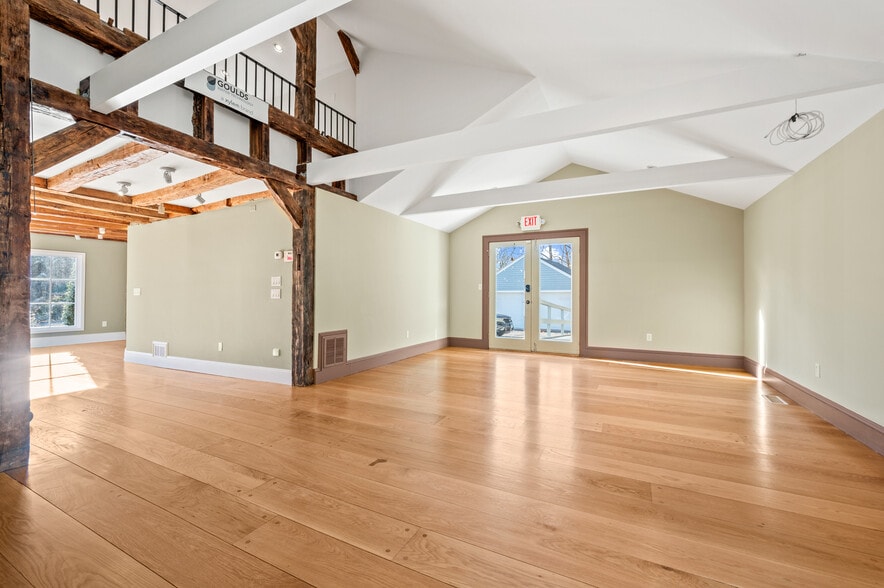 More Photos Of 262 New Milford Tpke, New Preston Marble Dale Storefront Retail Residential For Sale