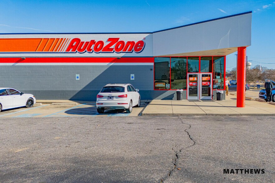 More Photos Of 3770 Goodman Rd W, Horn Lake Freestanding For Sale