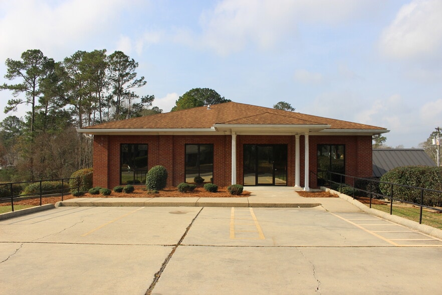 More Photos Of 5000 W 4th St, Hattiesburg Medical For Lease